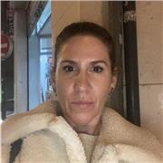 Profesora de inglés imparte clases de apoyo a niños y niñas que quieran aprender este idioma de una manera fácil y rápida